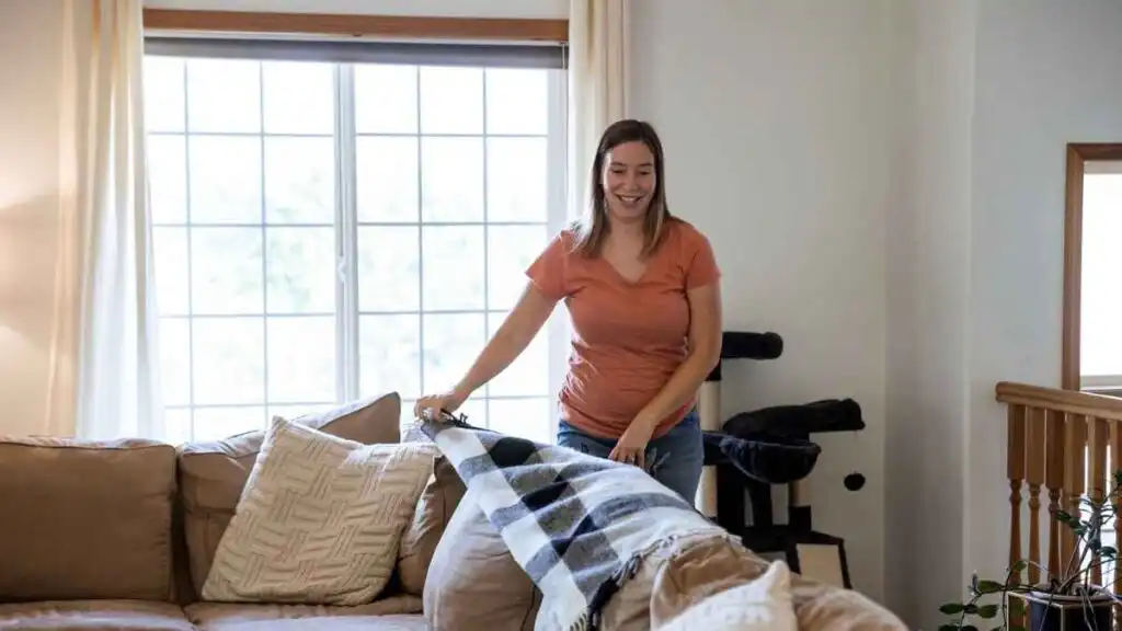 How to Keep Up Your Cleaning Routine Through Louisville's Changing September Weather